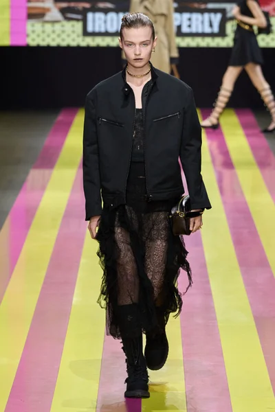 Look 31